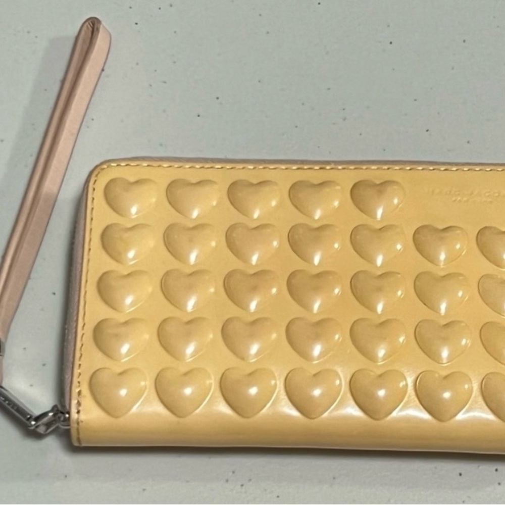 💛MARC JACOBS Yellow Leather Heart Wristlet/Wallet💛